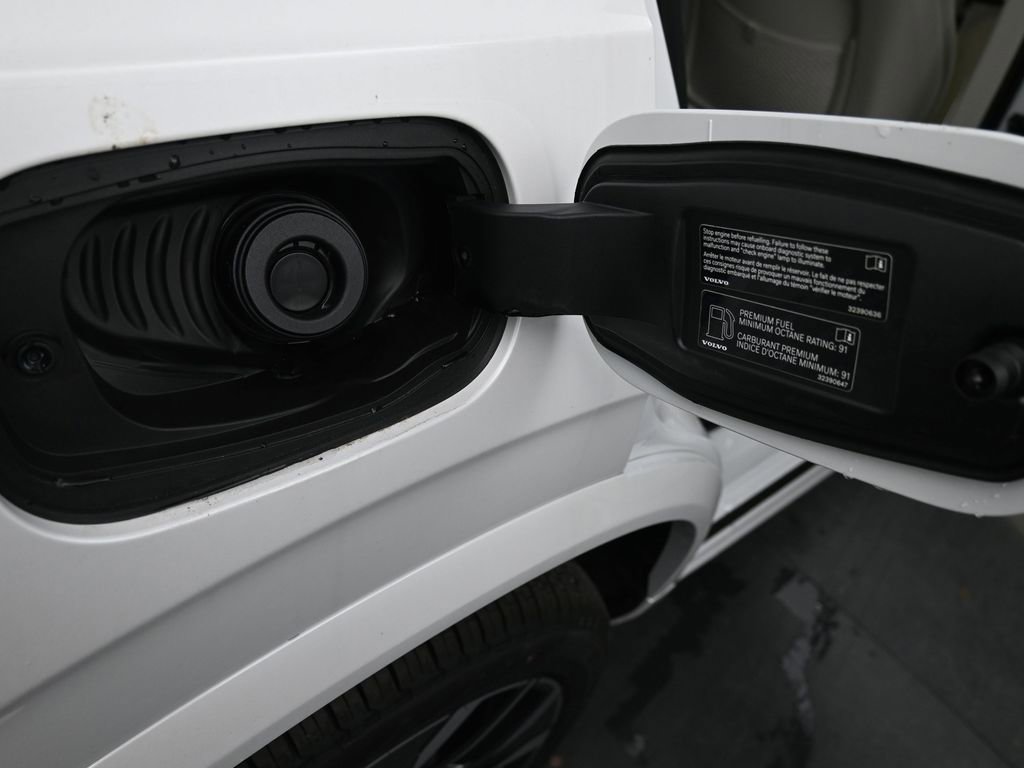 New 2026 Volvo XC90 B6 Ultra w/ Protection Package image 17