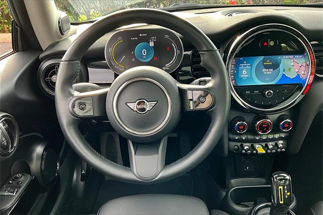 Used 2024 MINI Cooper SE image 5