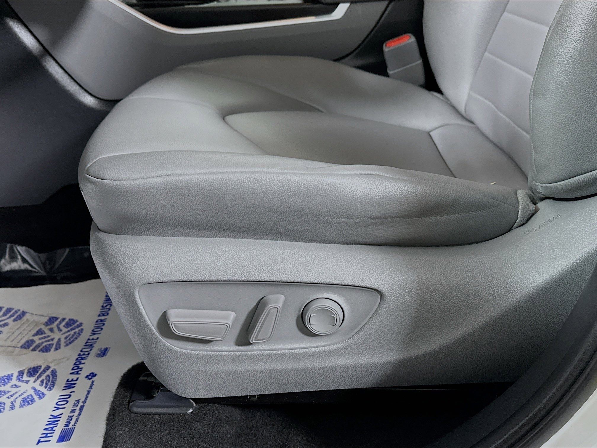 Used 2023 Toyota Highlander XLE image 18