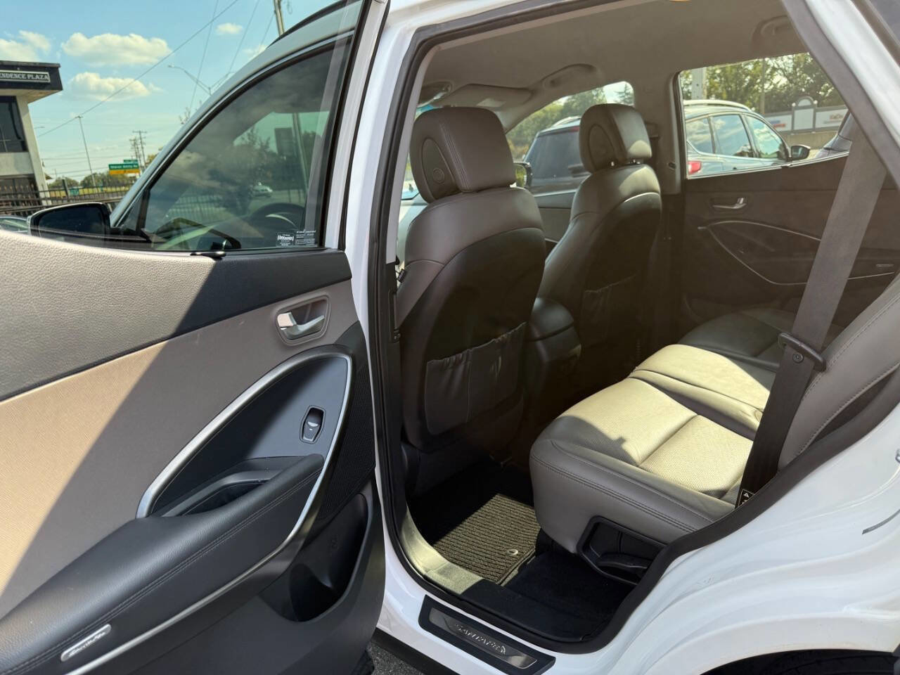 Used 2017 Hyundai Santa Fe Sport image 9