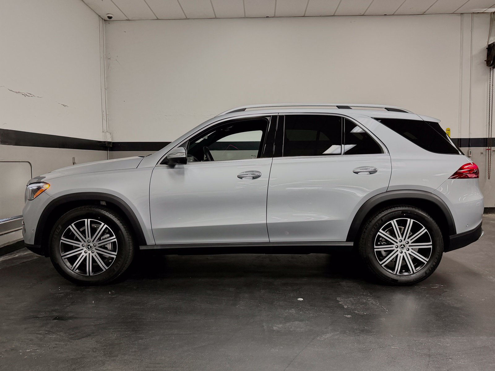 Used 2026 Mercedes-Benz GLE 350 4MATIC image 9