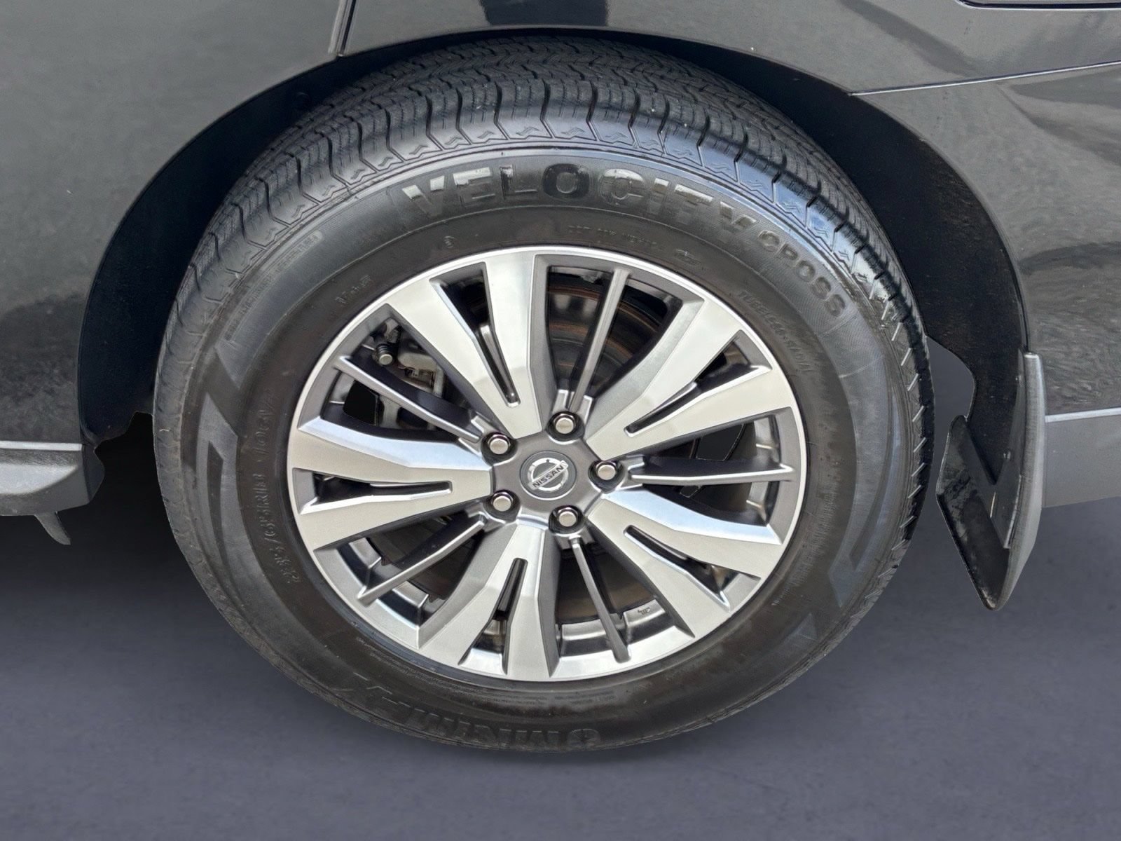 Used 2020 Nissan Pathfinder S FWD image 9