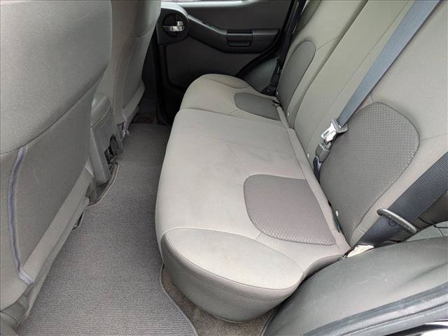 Used 2015 Nissan Xterra X AWD/4WD image 16