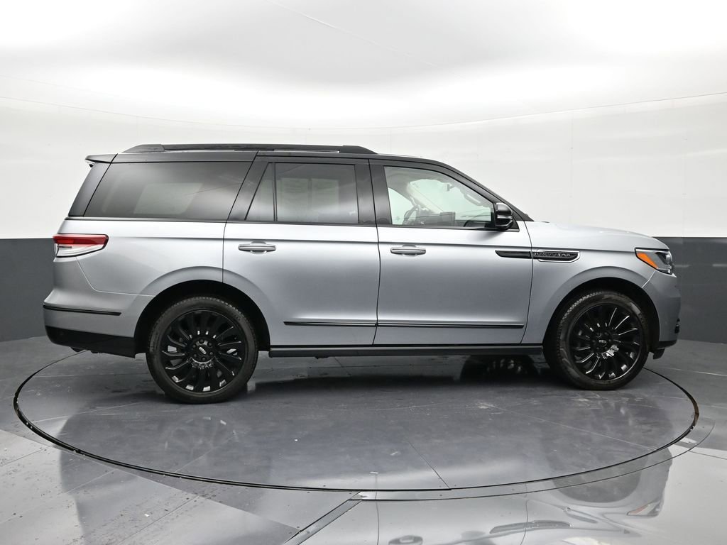 Used 2023 Lincoln Navigator Black Label image 4