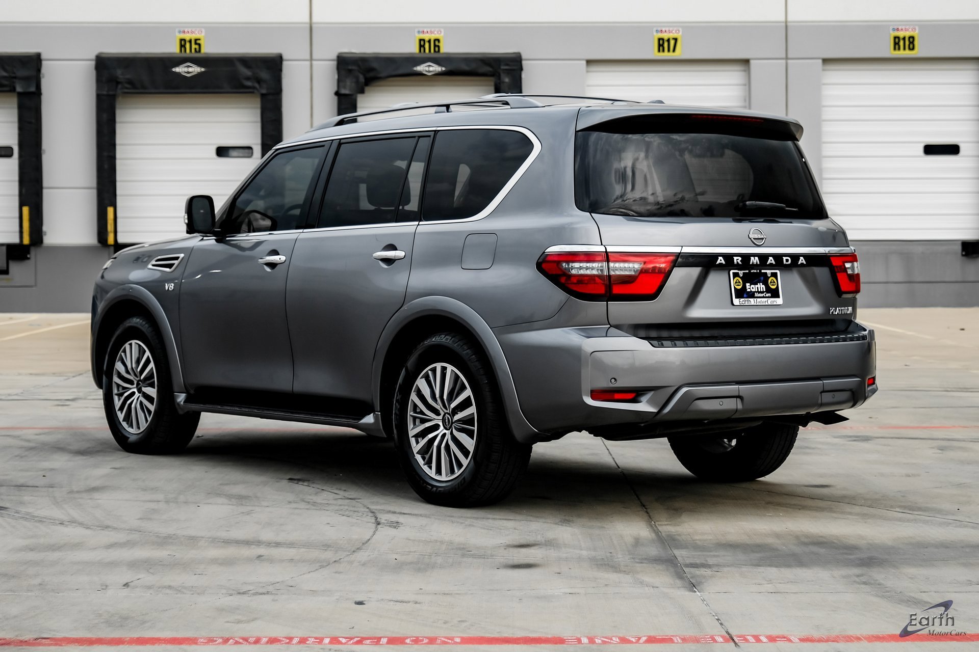 Used 2021 Nissan Armada SL w/ Captain's Chairs Package image 8