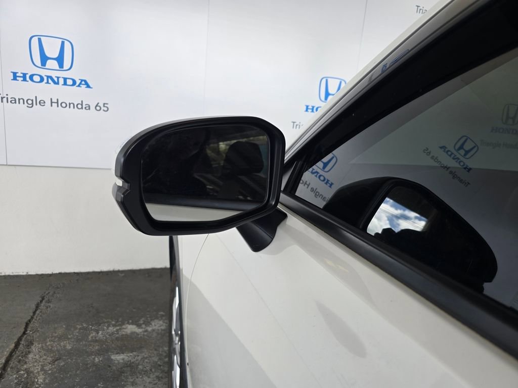 Used 2023 Honda HR-V LX image 17