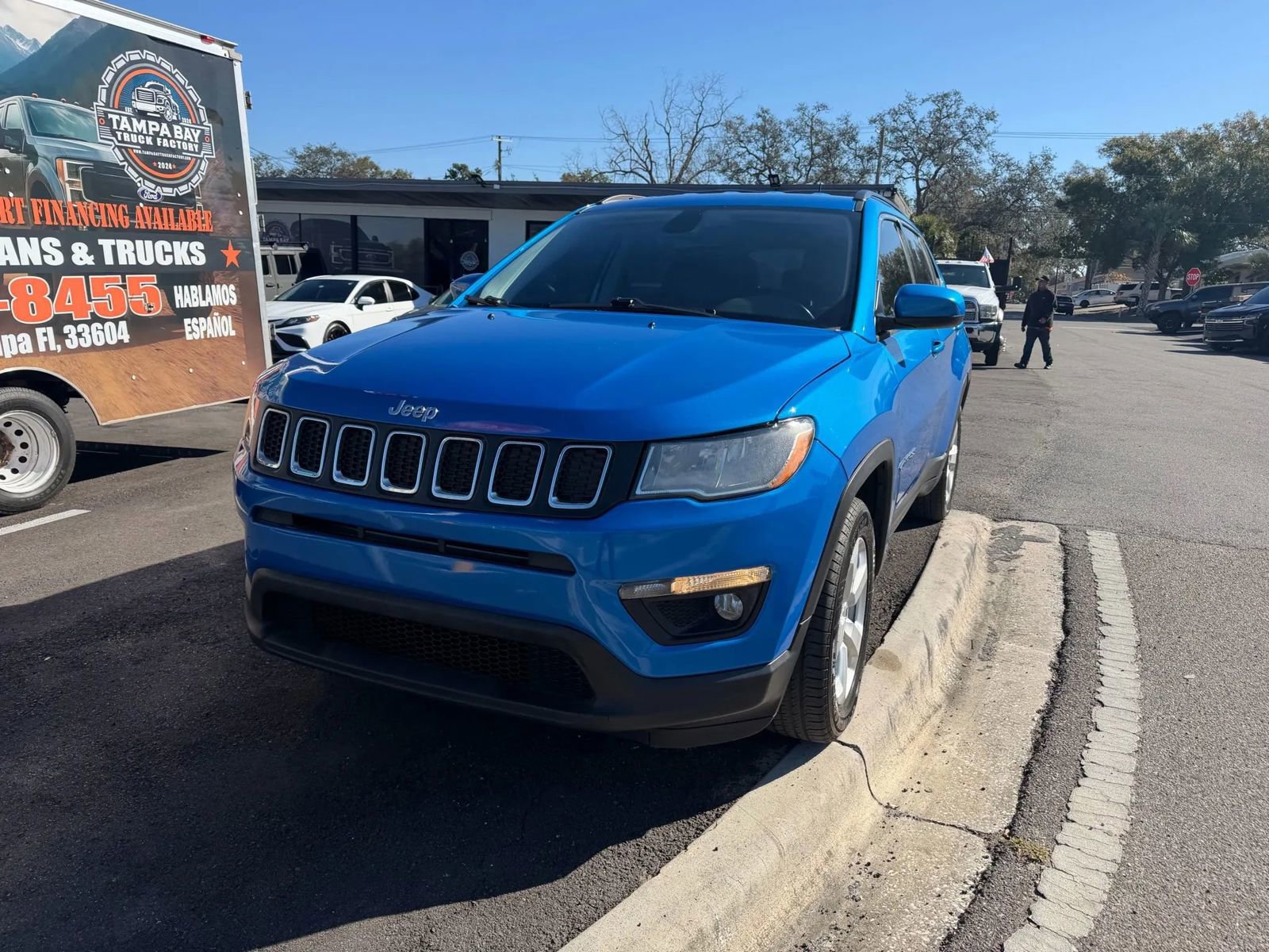 Used 2019 Jeep Compass Latitude FWD image 5