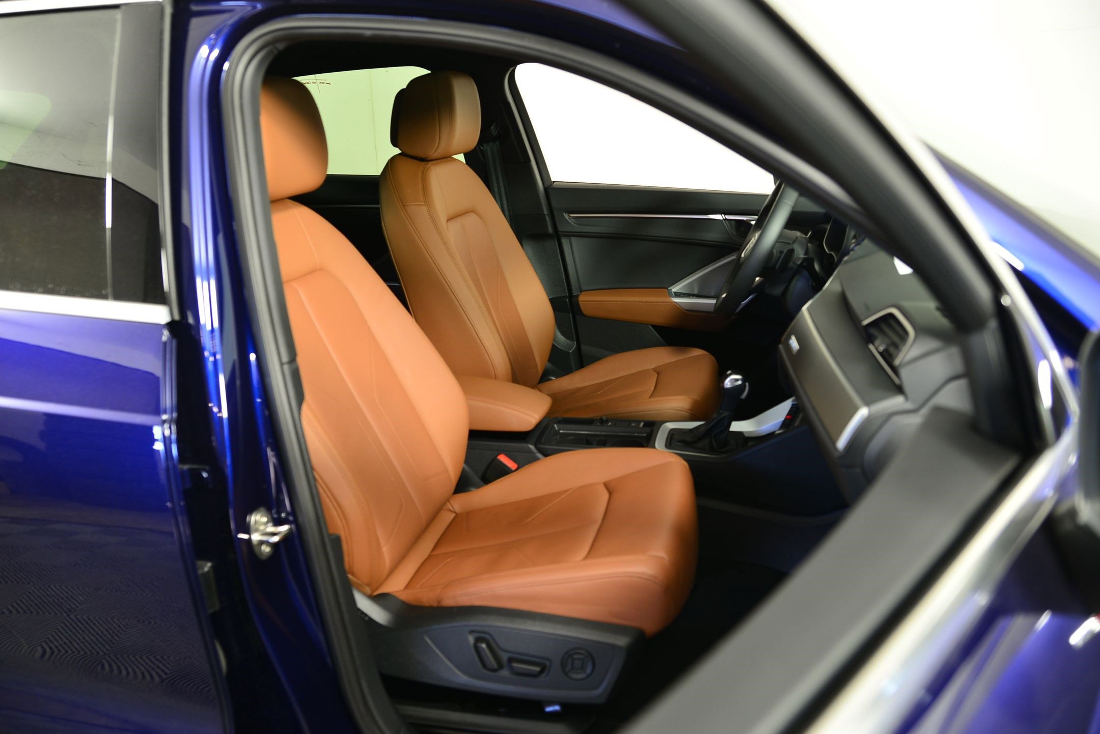 Certified 2025 Audi Q3 2.0T Premium w/ Convenience Package image 20