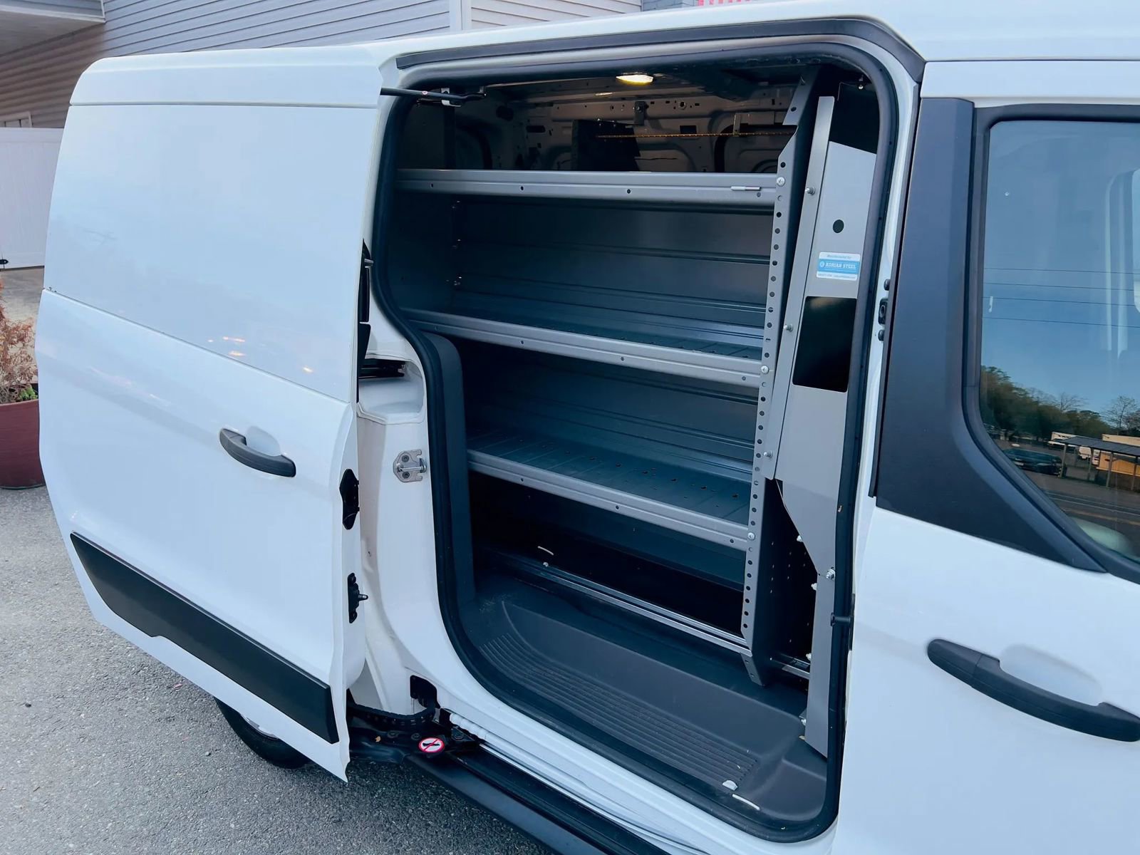 Used 2020 Ford Transit Connect XLT FWD image 12