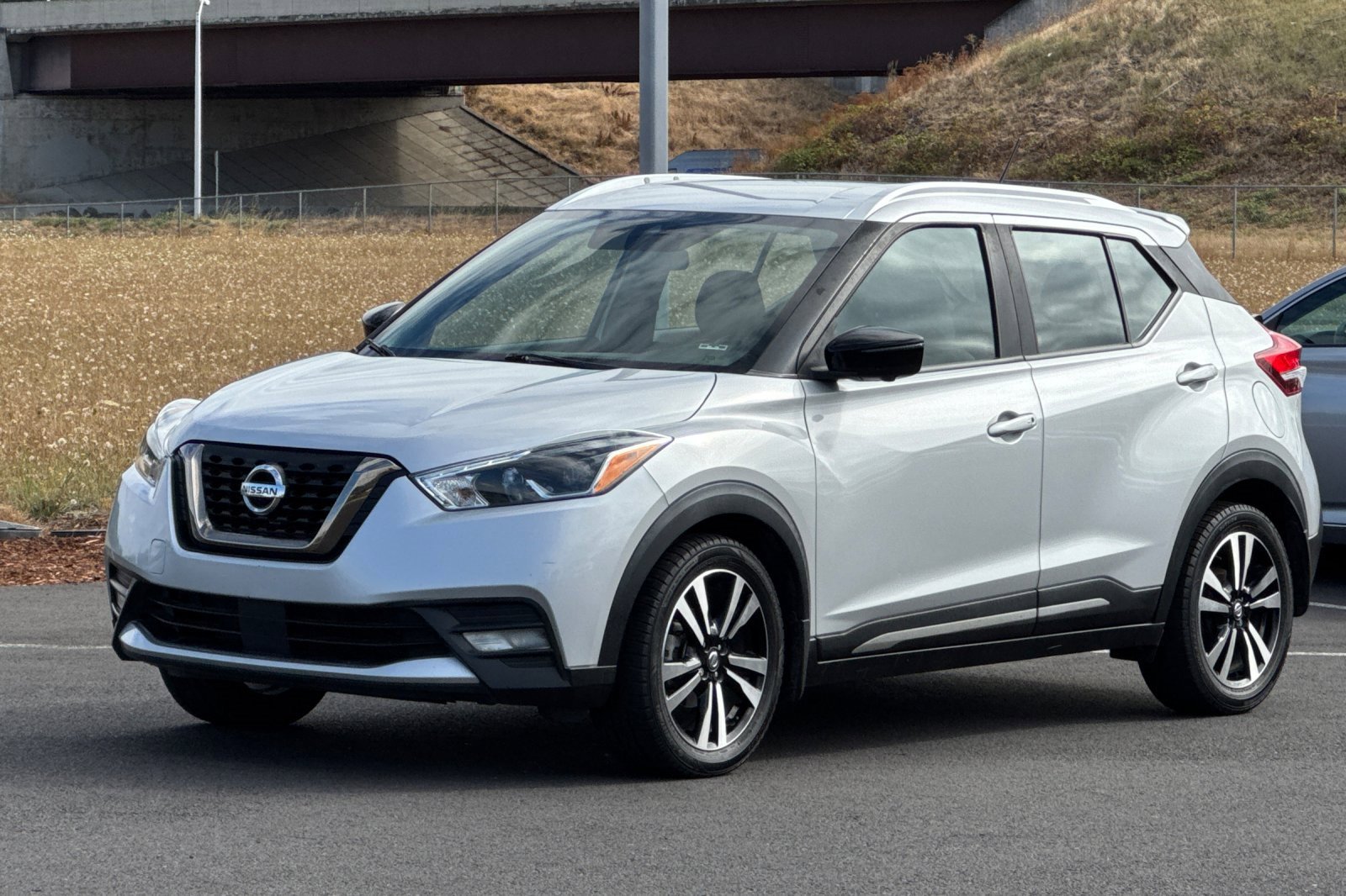 Used 2020 Nissan Kicks SR image 7