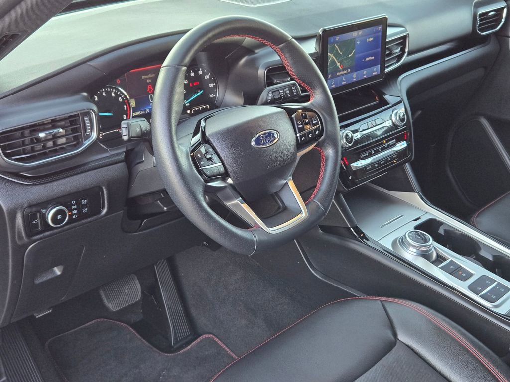 Used 2024 Ford Explorer ST-Line w/ Class IV Trailer Tow Package image 10