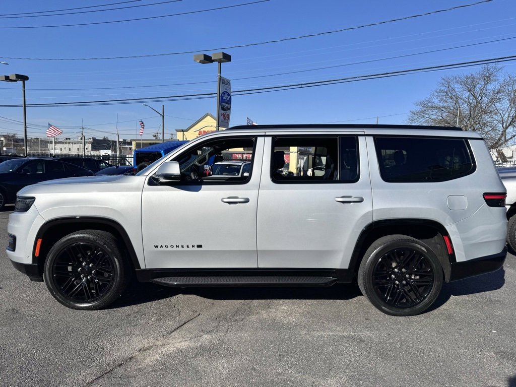 Used 2022 Jeep Wagoneer Series I image 4