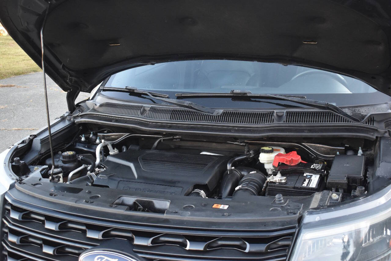 Used 2016 Ford Explorer Sport w/ Equipment Group 401A image 33