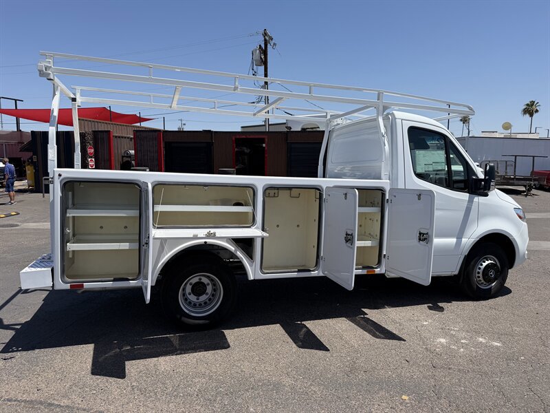 Used 2023 Mercedes-Benz Sprinter 3500 image 7