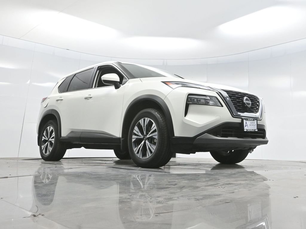 Used 2023 Nissan Rogue SV image 60