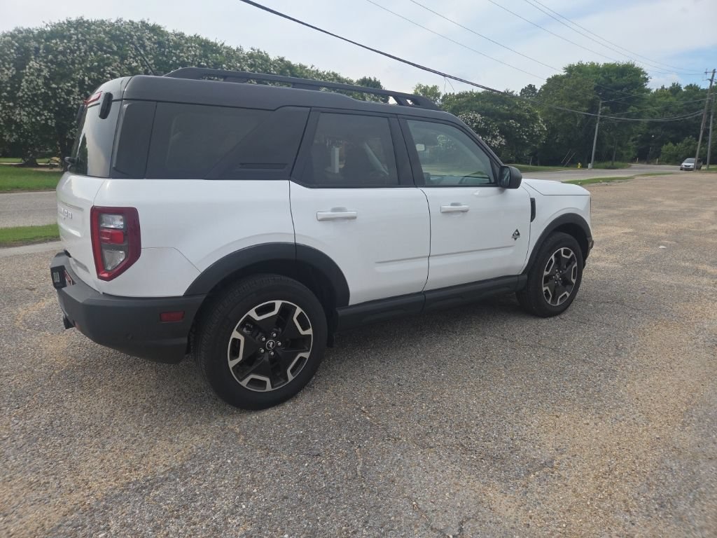 Used 2023 Ford Bronco Sport Outer Banks w/ Tech Package AWD/4WD image 4