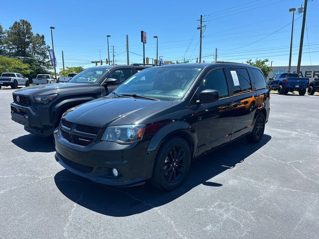 Used 2020 Dodge Grand Caravan SE FWD image 3