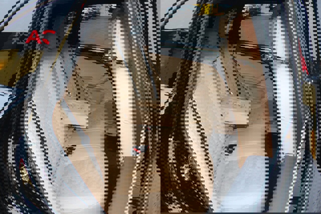 Used 2018 Porsche Macan image 16