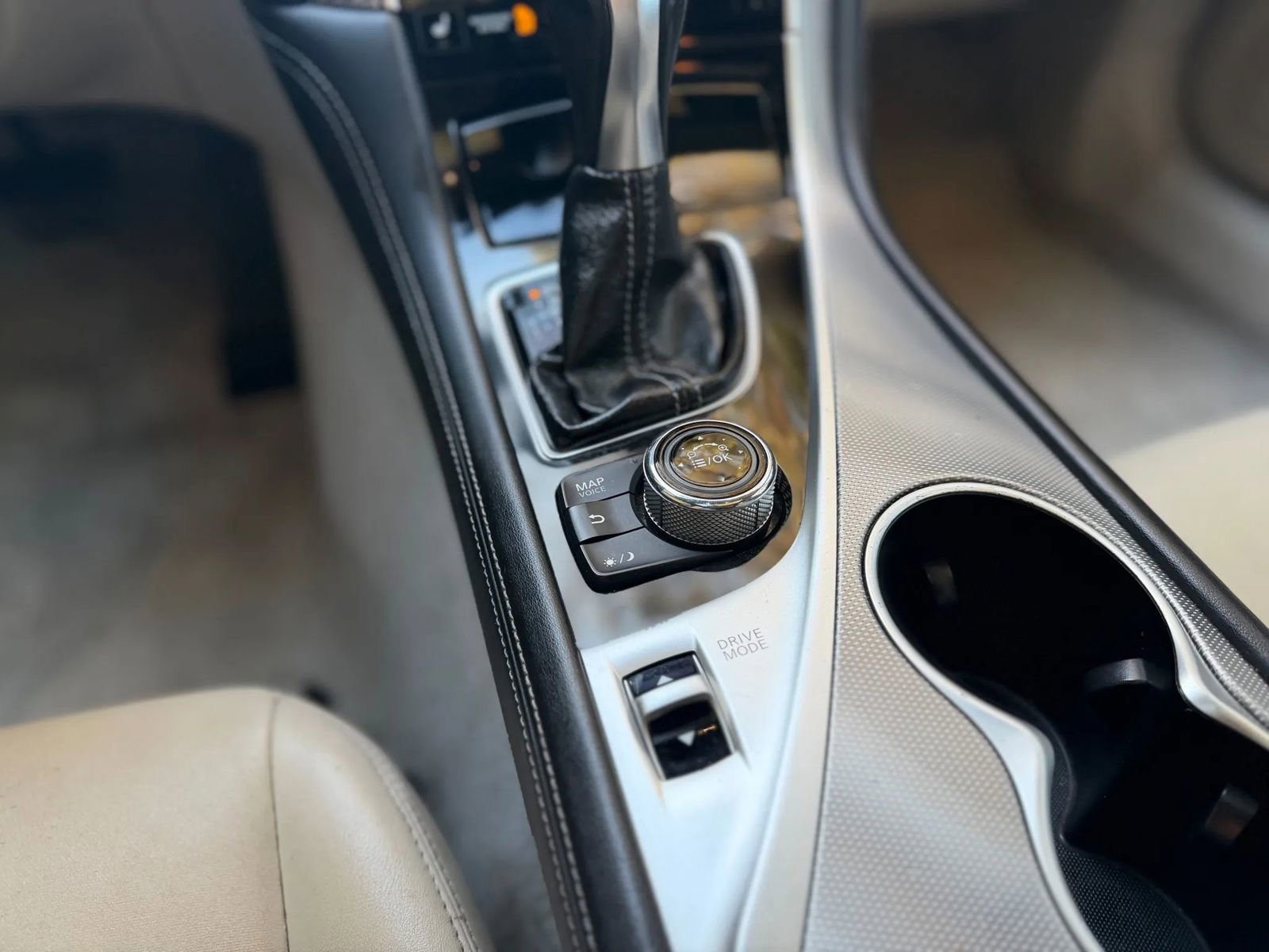 Used 2017 INFINITI Q50 Premium w/ 2.0T Premium Plus Package image 35