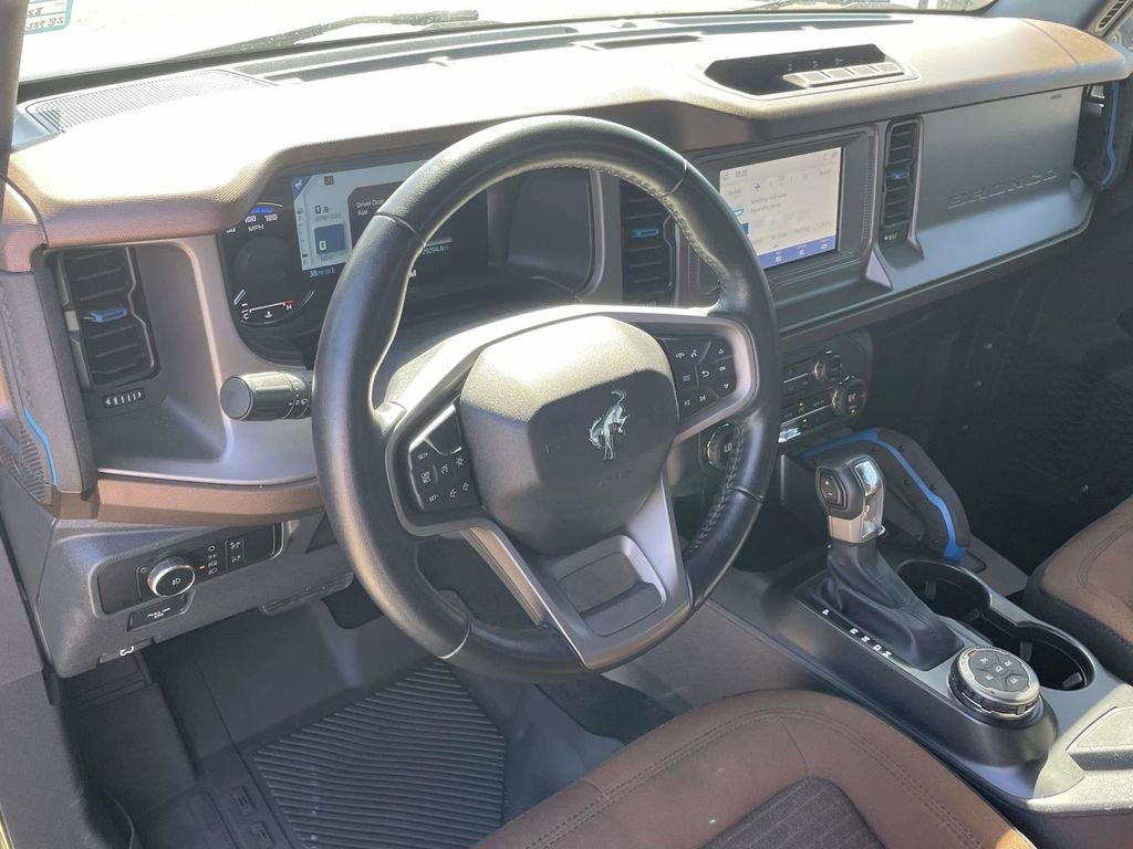 Used 2023 Ford Bronco Outer Banks image 11