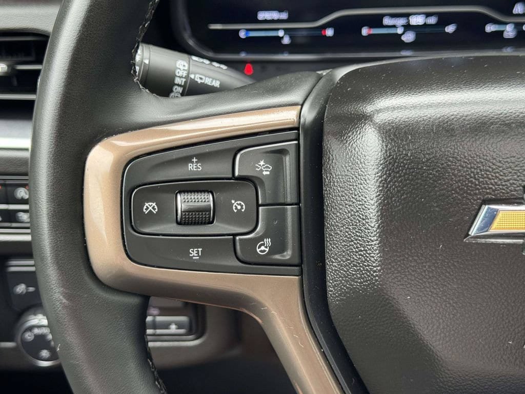 Used 2024 Chevrolet Tahoe High Country w/ Premium Package AWD/4WD image 12