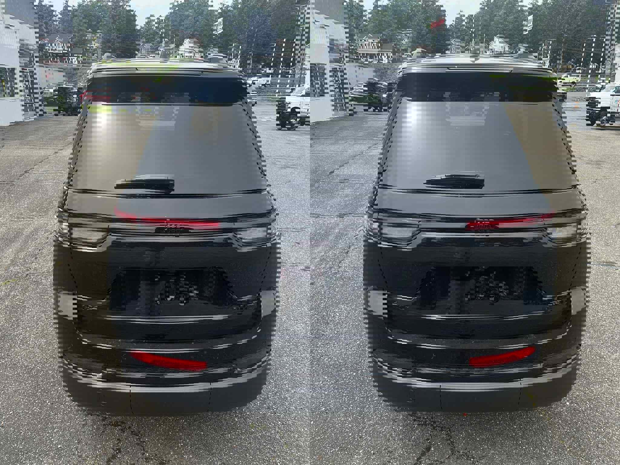New 2025 Jeep Grand Cherokee Limited image 3