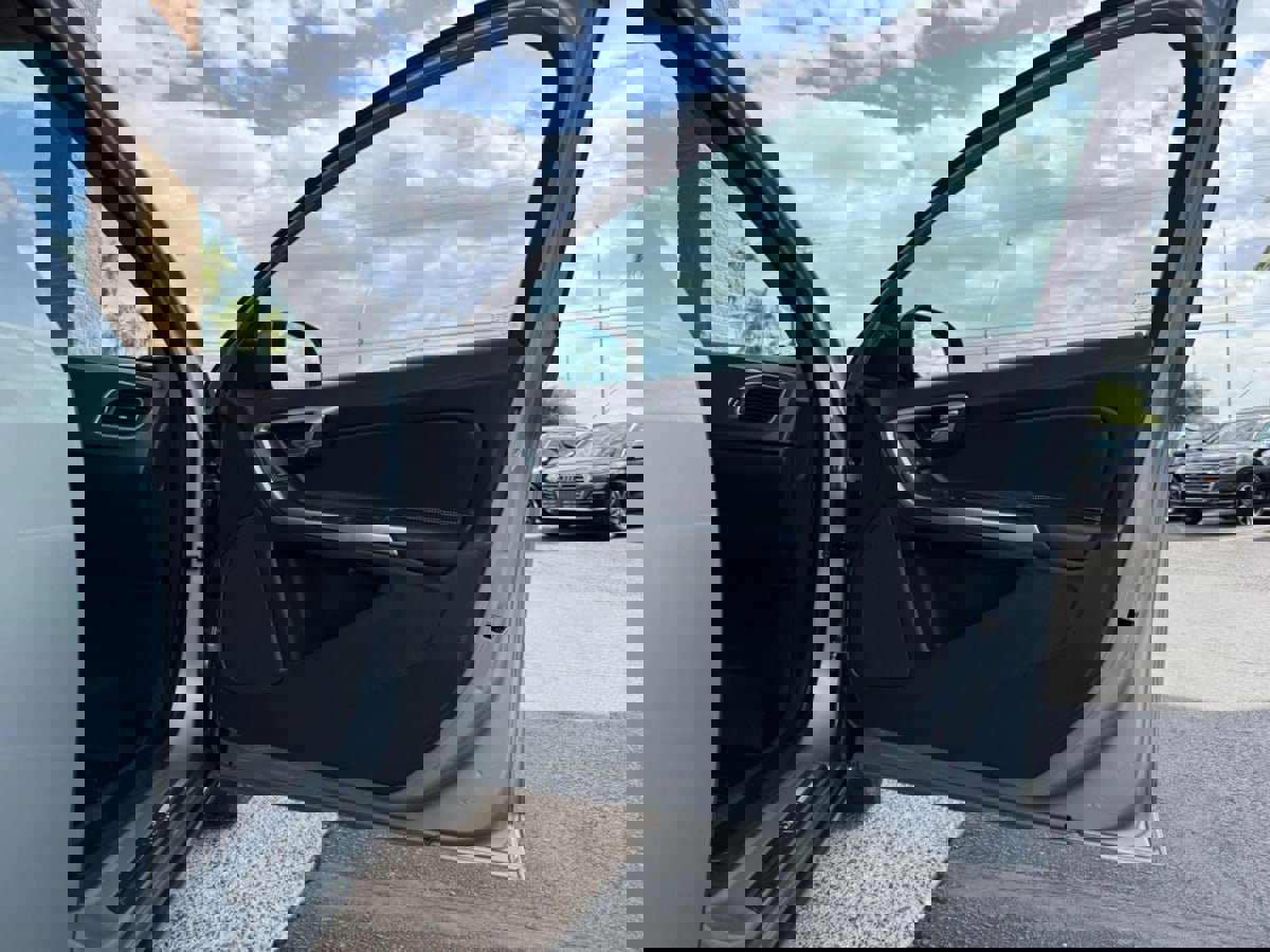 Used 2017 Volvo S60 T5 Dynamic w/ Vision Package FWD image 33