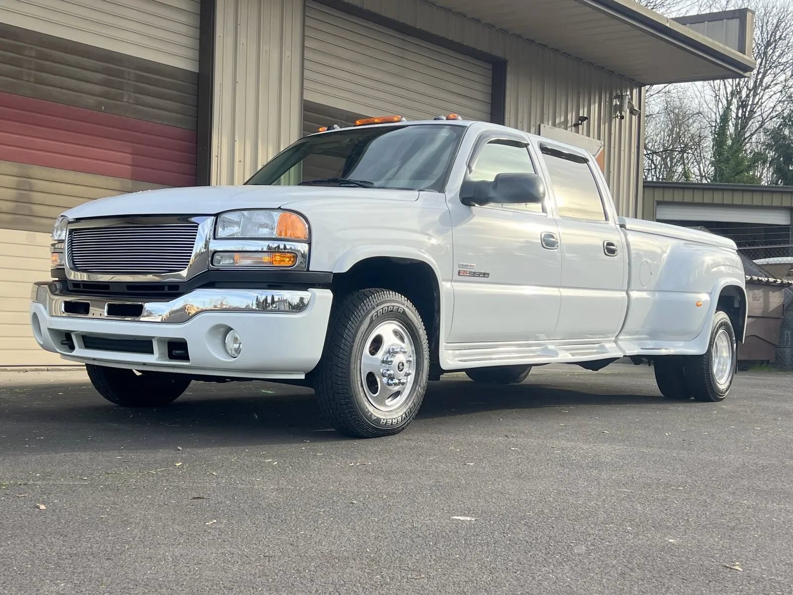 Used 2005 GMC Sierra 3500 SLT w/ Heavy-Duty Power Package RWD image 23