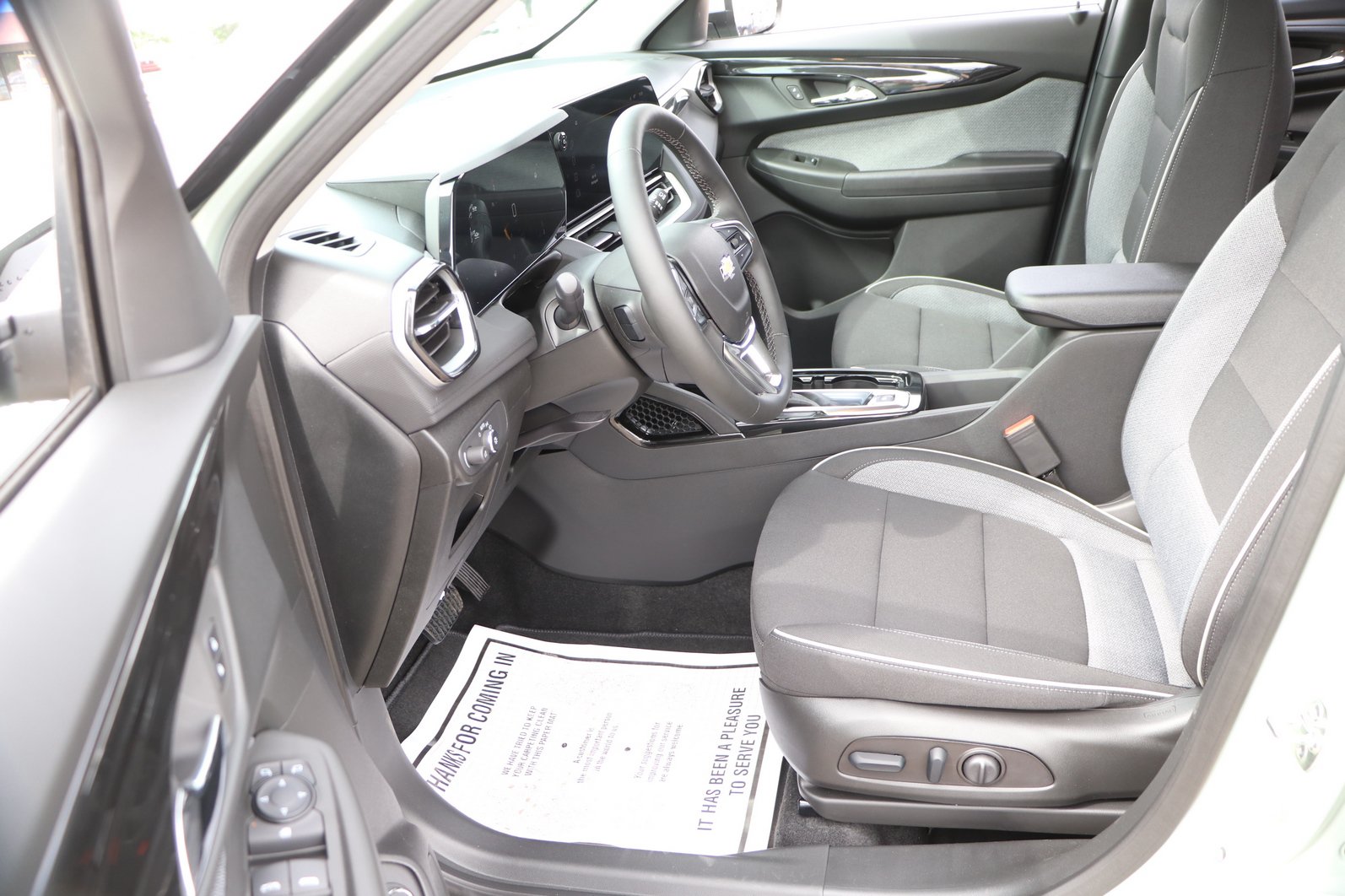 New 2026 Chevrolet TrailBlazer LT w/ Convenience Package FWD image 13