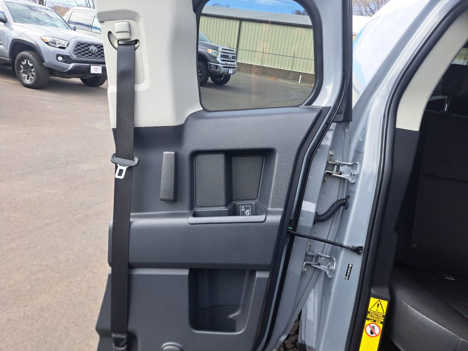 Used 2014 Toyota FJ Cruiser 4WD w/ Convenience Package image 21