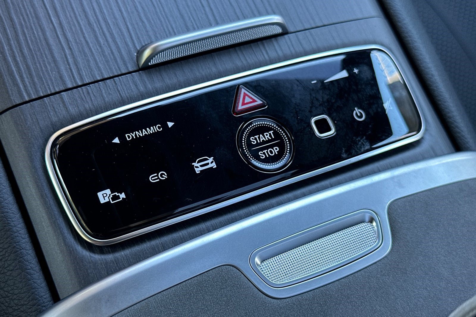 New 2027 Mercedes-Benz EQS 400 4MATIC SUV image 16