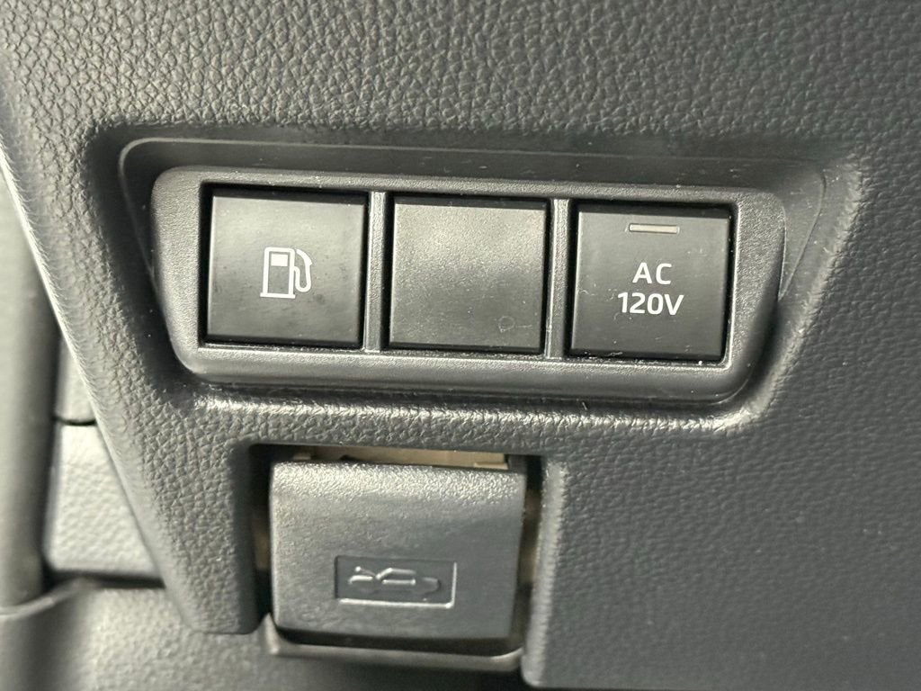 Used 2024 Toyota Prius Prime SE image 23