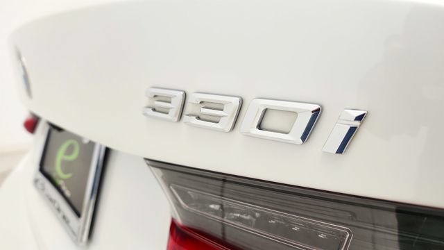 Used 2020 BMW 330i Sedan w/ Convenience Package RWD image 32