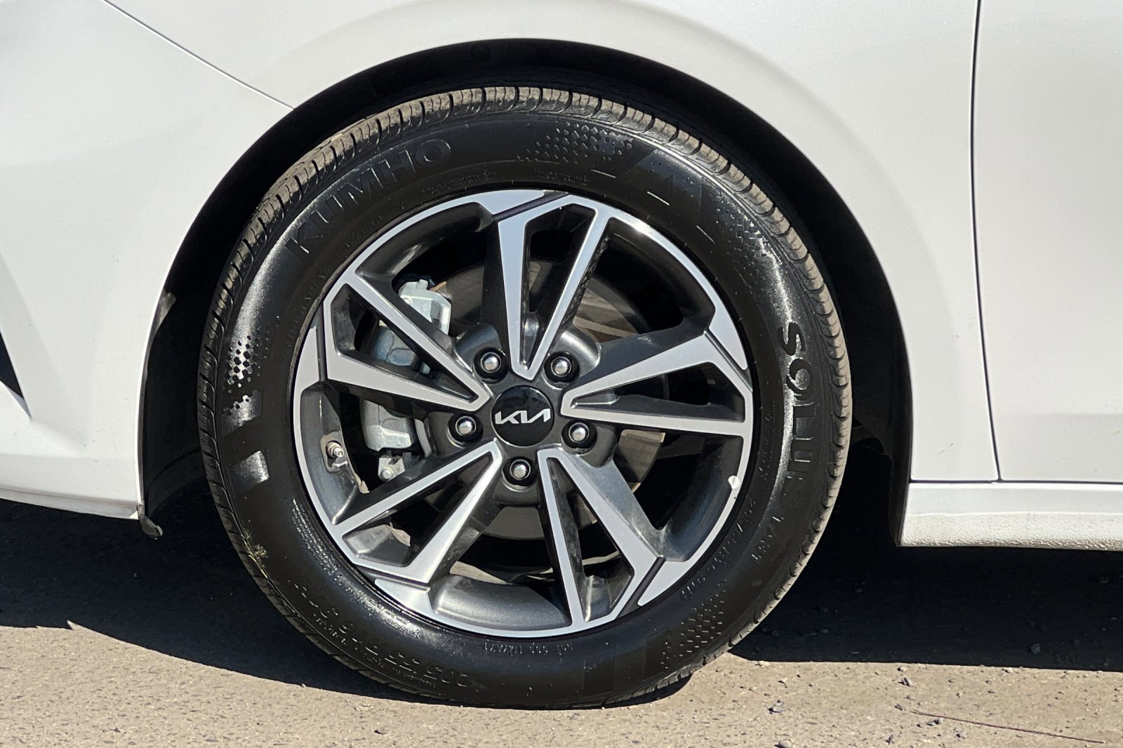 Used 2023 Kia Forte LXS image 24