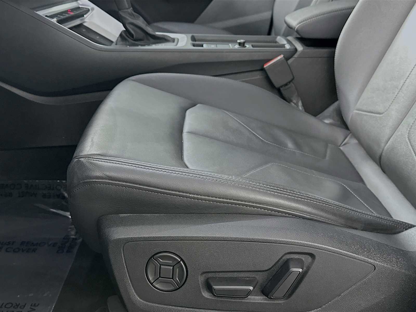 Certified 2022 Audi Q3 2.0T Premium w/ Convenience Package image 17