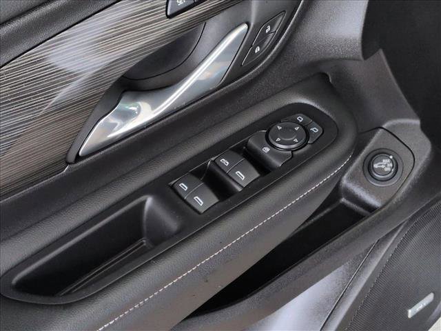 Used 2024 GMC Terrain SLT w/ Infotainment Package II AWD/4WD image 15