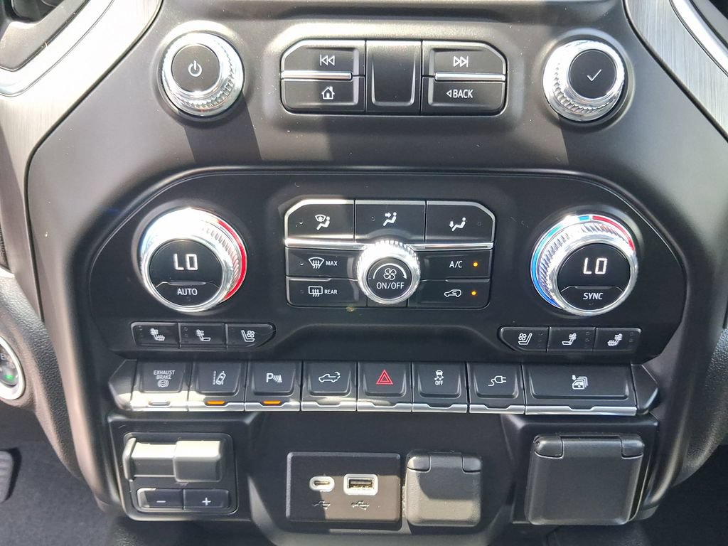 Used 2023 GMC Sierra 3500 Denali AWD/4WD image 24
