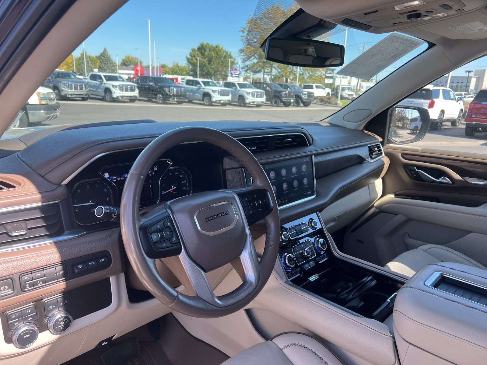 Used 2021 GMC Yukon Denali w/ LPO, Illumination Package AWD/4WD image 35