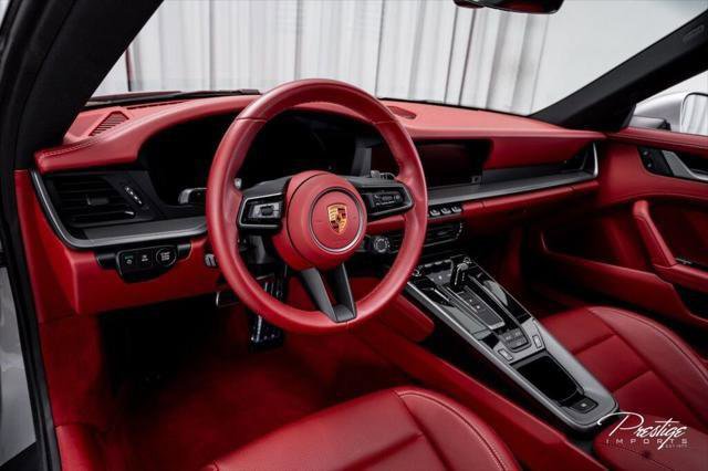 Used 2025 Porsche 911 Carrera RWD image 28