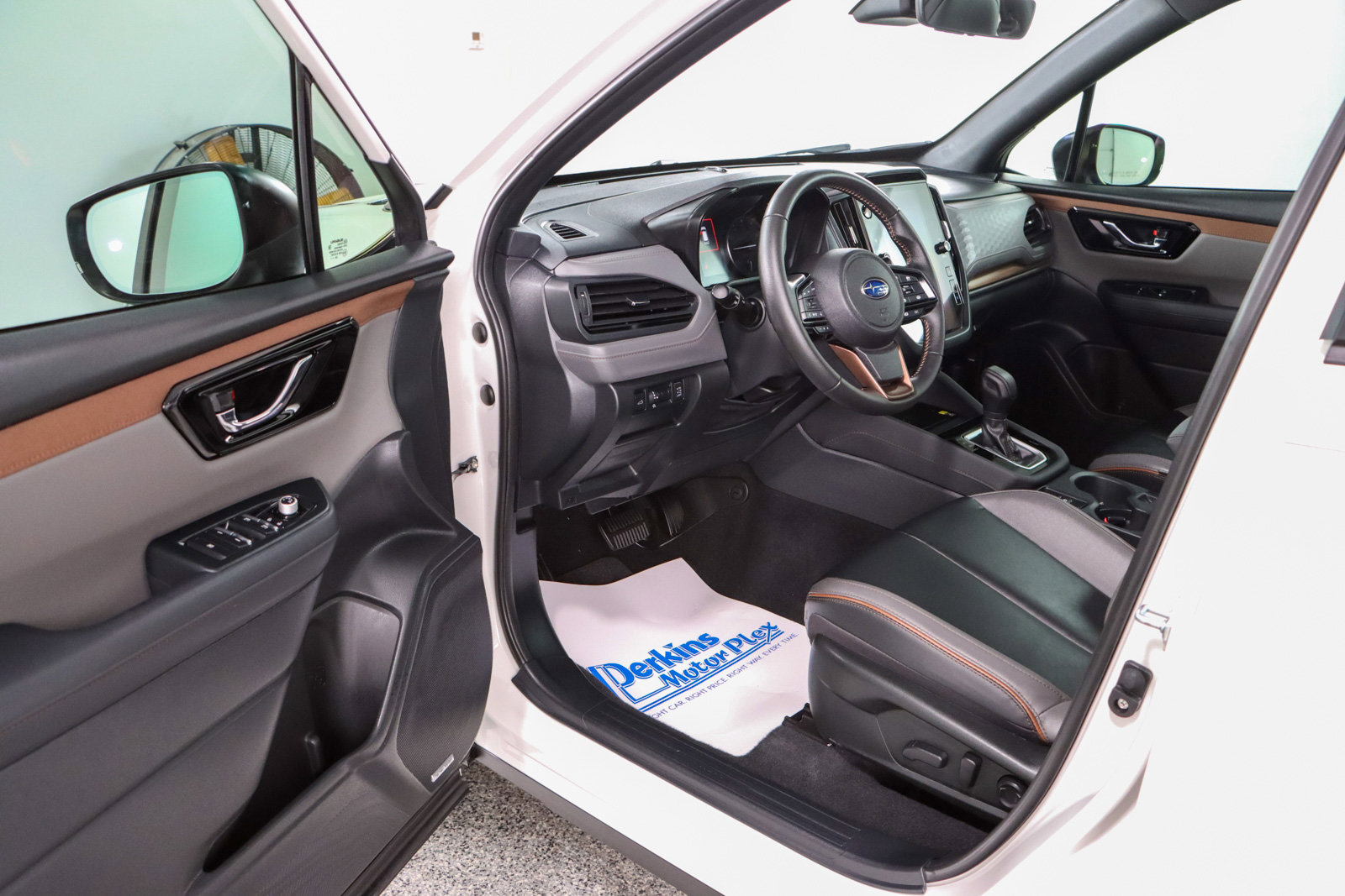 Used 2025 Subaru Forester Sport AWD/4WD image 3