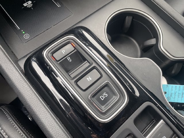 Used 2025 Honda Pilot Touring image 15