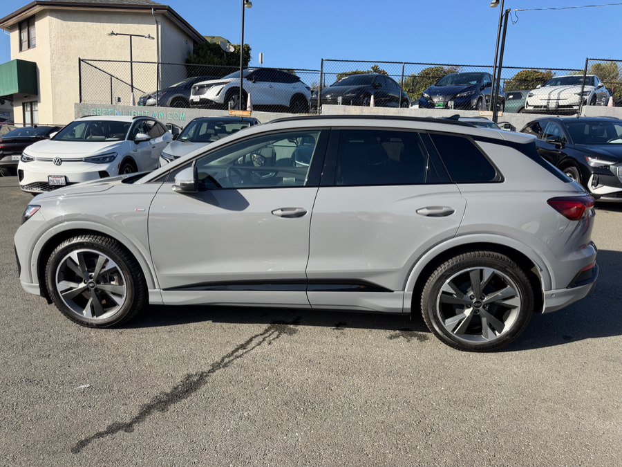 Used 2024 Audi Q4 e-tron Premium Plus w/ Premium Plus AWD/4WD image 8