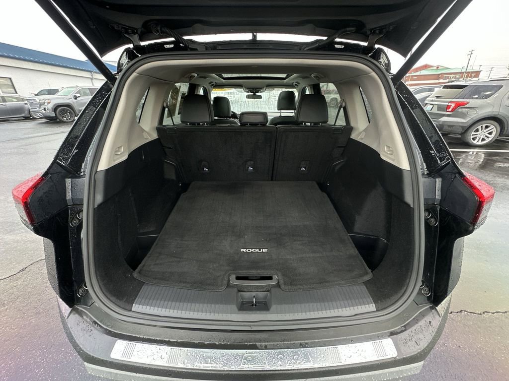 Used 2023 Nissan Rogue SV w/ SV Premium Package image 23