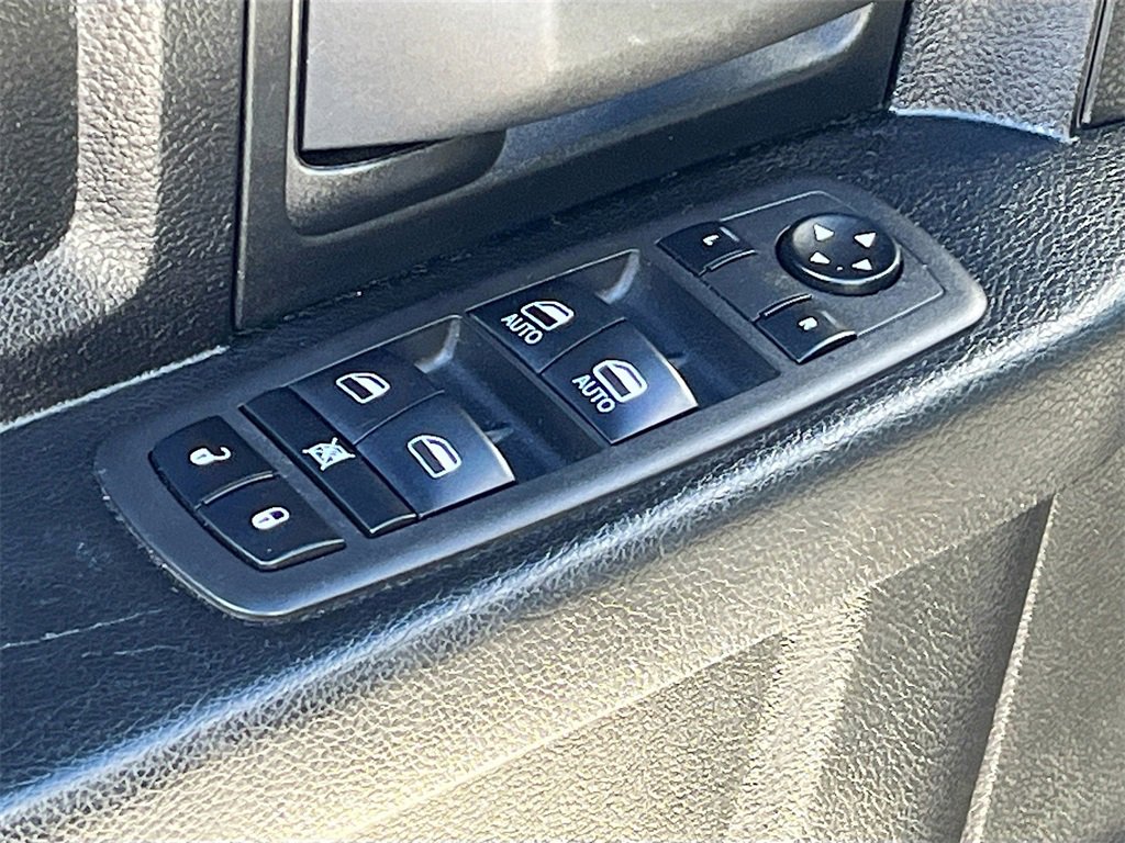 Used 2021 RAM 1500 Tradesman w/ Chrome Appearance Group image 17