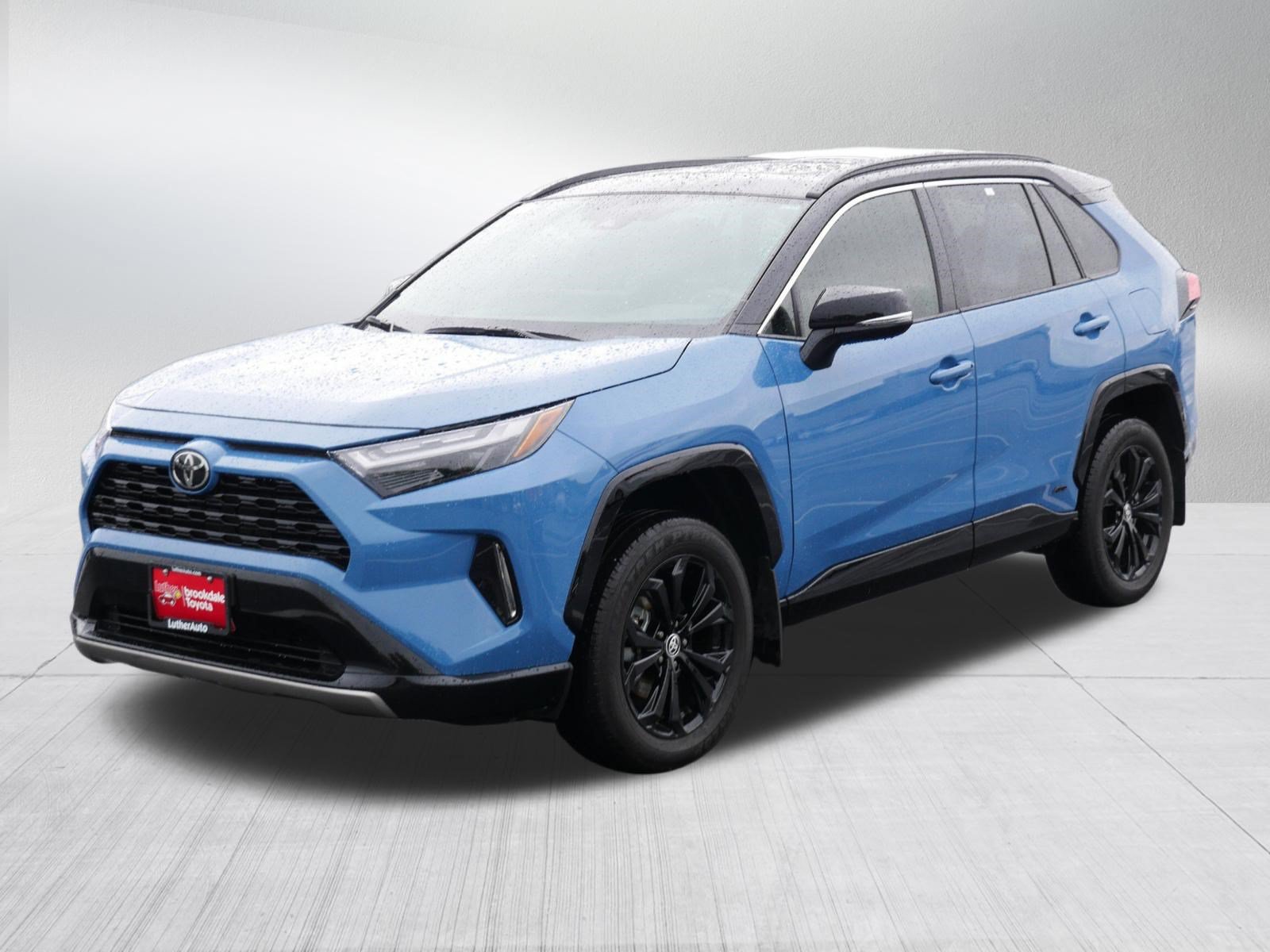 Certified 2025 Toyota RAV4 XSE w/ Weather Package AWD/4WD image 3
