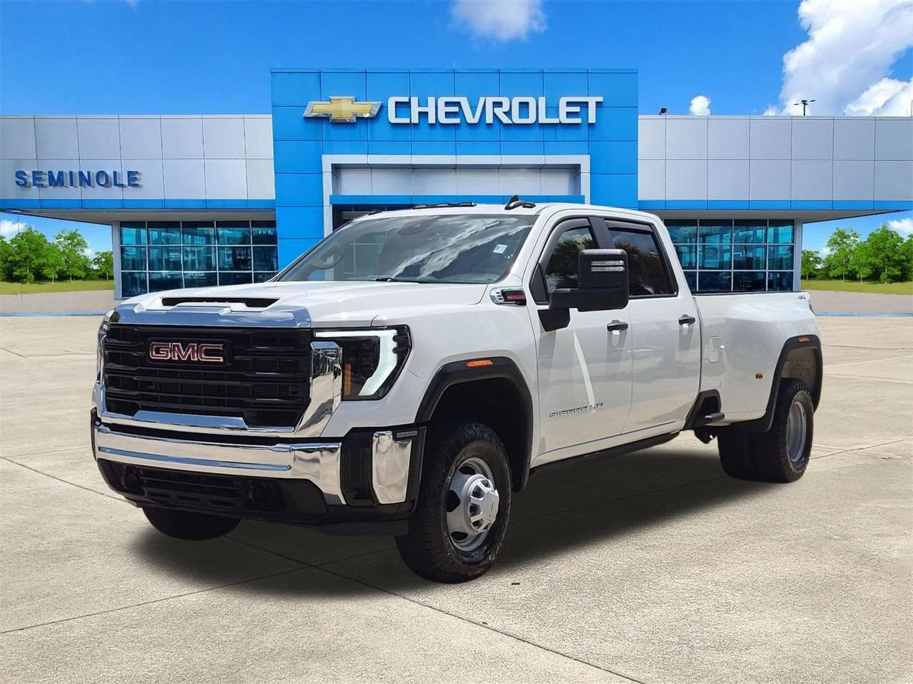 Certified 2024 GMC Sierra 3500 Pro w/ Convenience Package AWD/4WD image 2
