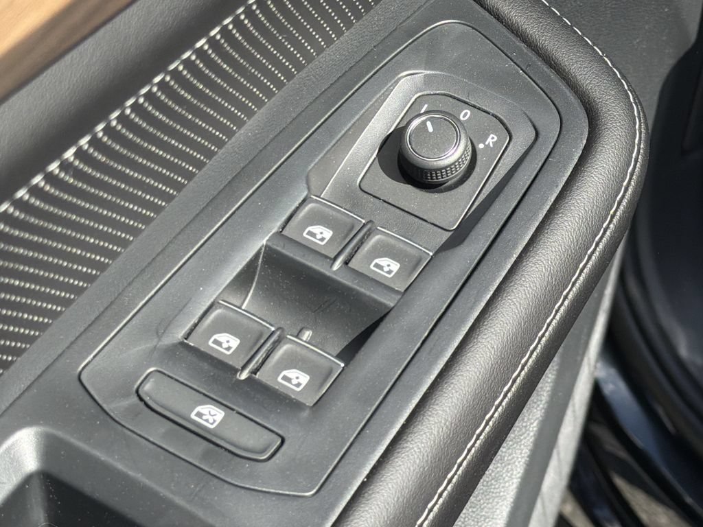 New 2026 Volkswagen Atlas SE FWD image 23