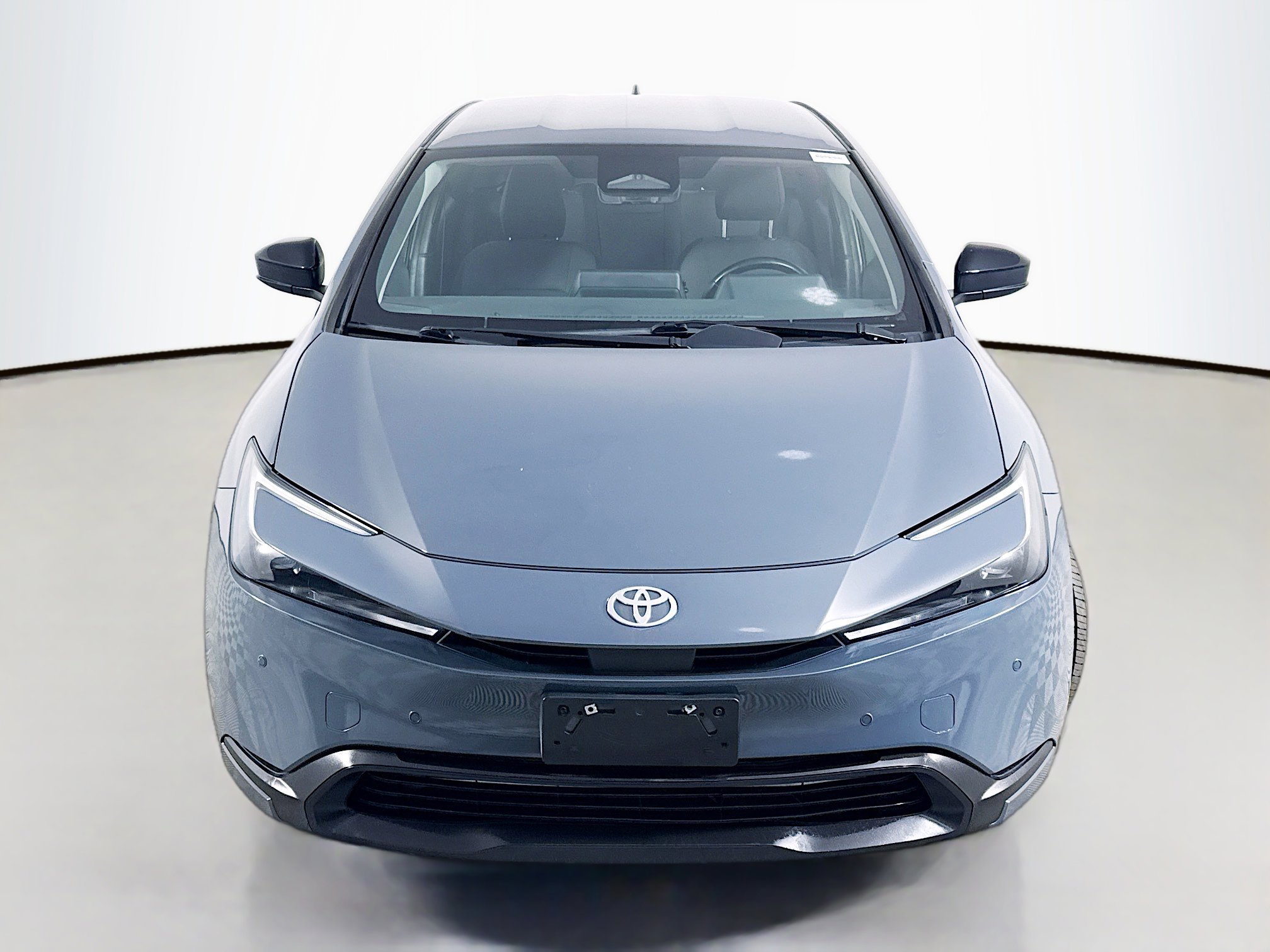 Used 2023 Toyota Prius LE video 2