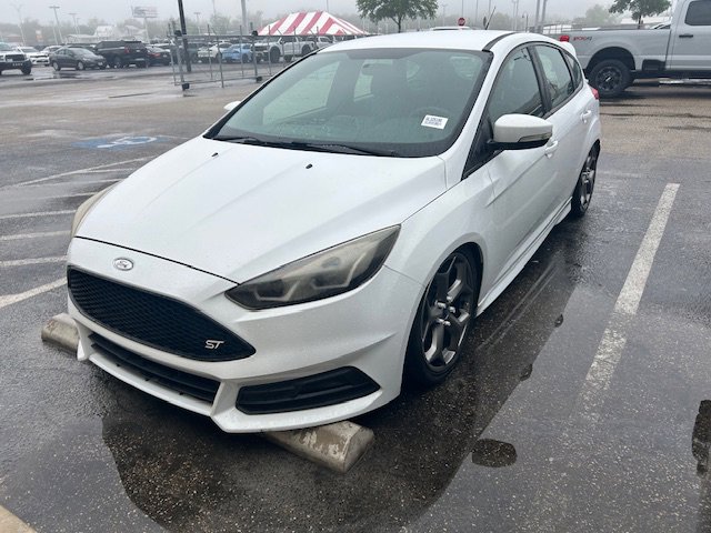 Used 2018 Ford Focus ST FWD image 3