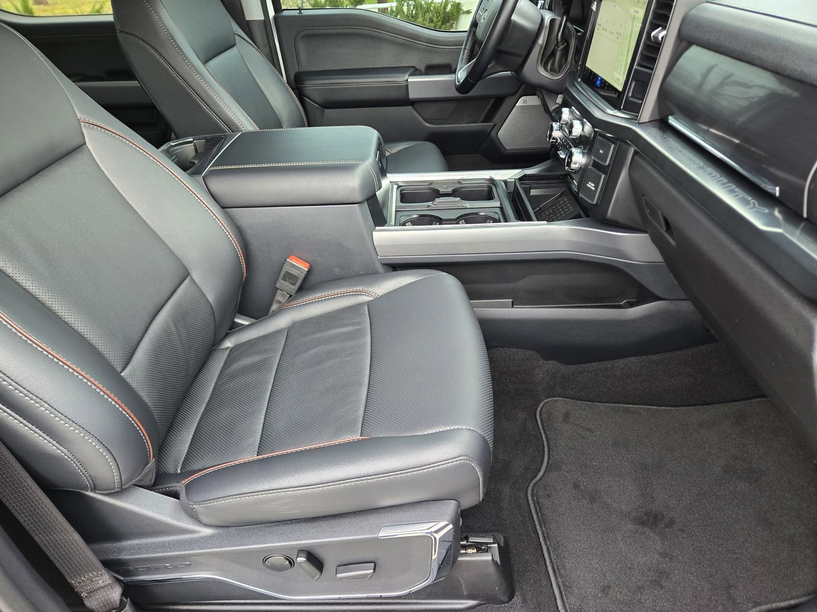 Used 2024 Ford F250 Lariat image 15